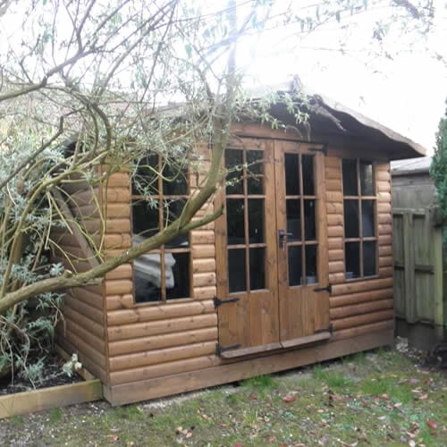Aston Summerhouse (Loglap)